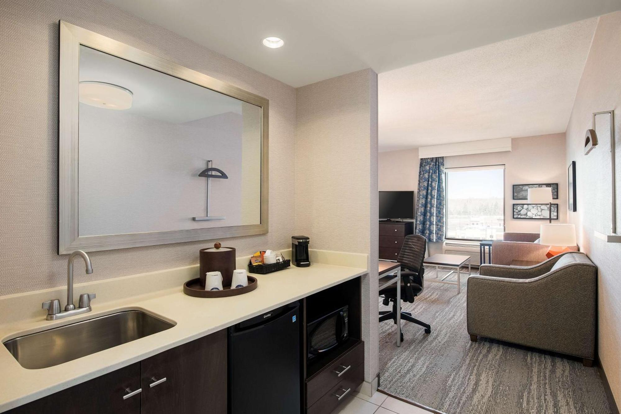 Hampton Inn & Suites By Hilton Dartmouth - Halifax Exterior foto